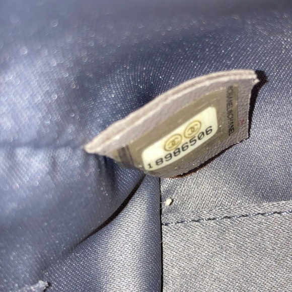 Chanel Petite Shopping Tote PST - Picture 12 of 13